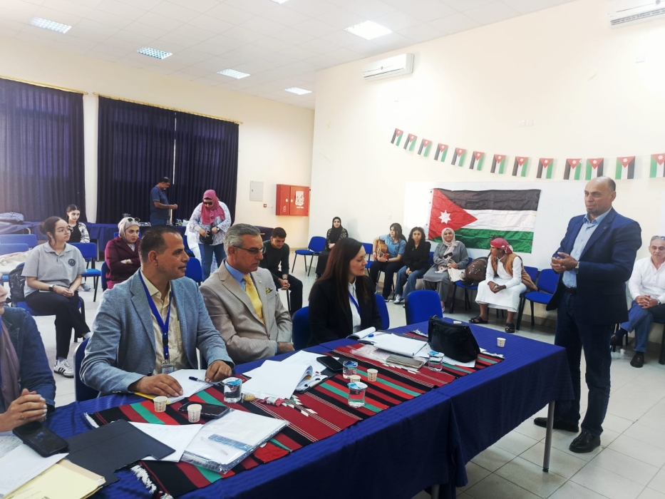 مدير تربية البترا يتابع فعاليات مسابقات فنية ثقافية على مستوى إقليم الجنوب