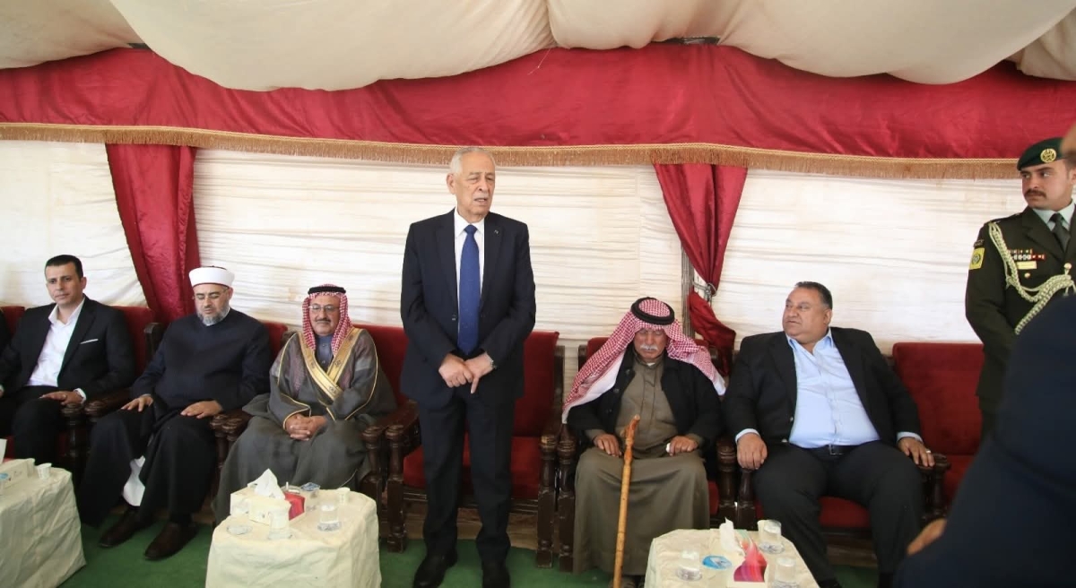 *مندوبا عن الملك وولي العهد. العيسوي يعزي عشيرتي المساعيد والمسيب*