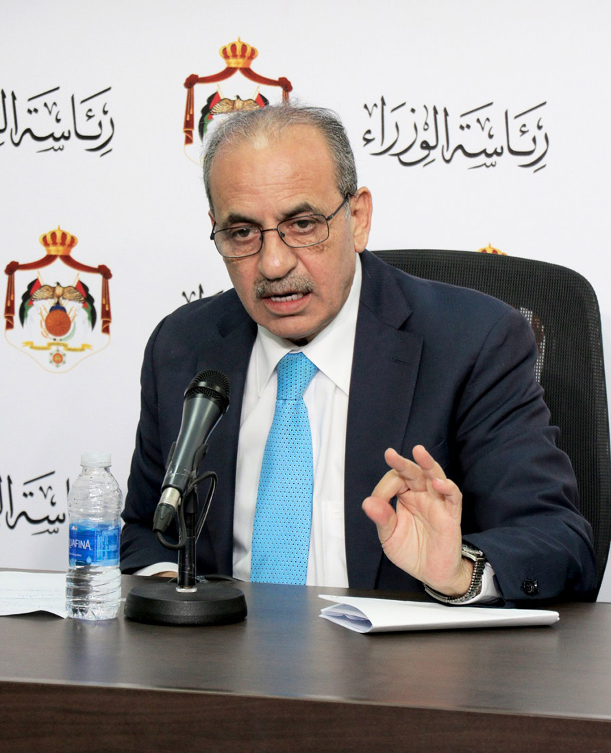 وزير الإدارة المحلية يتوقع أن تجري الانتخابات في العام 2026