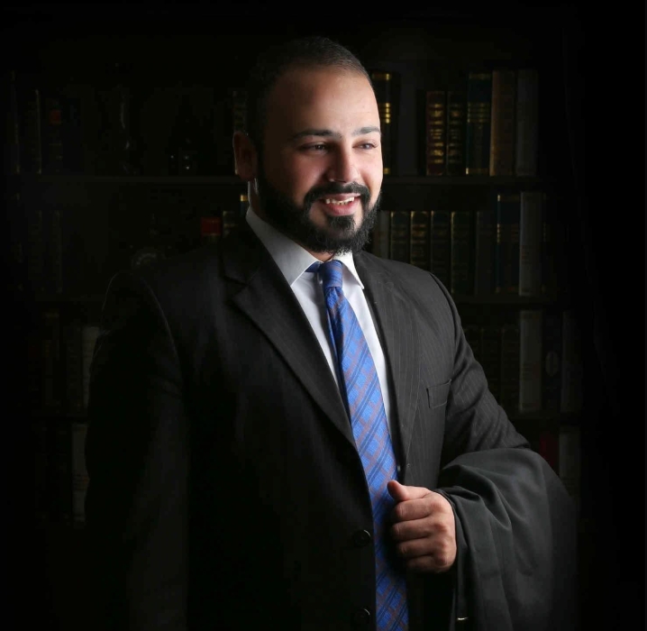 السواعير  ينال درجة الدكتوراه في القانون