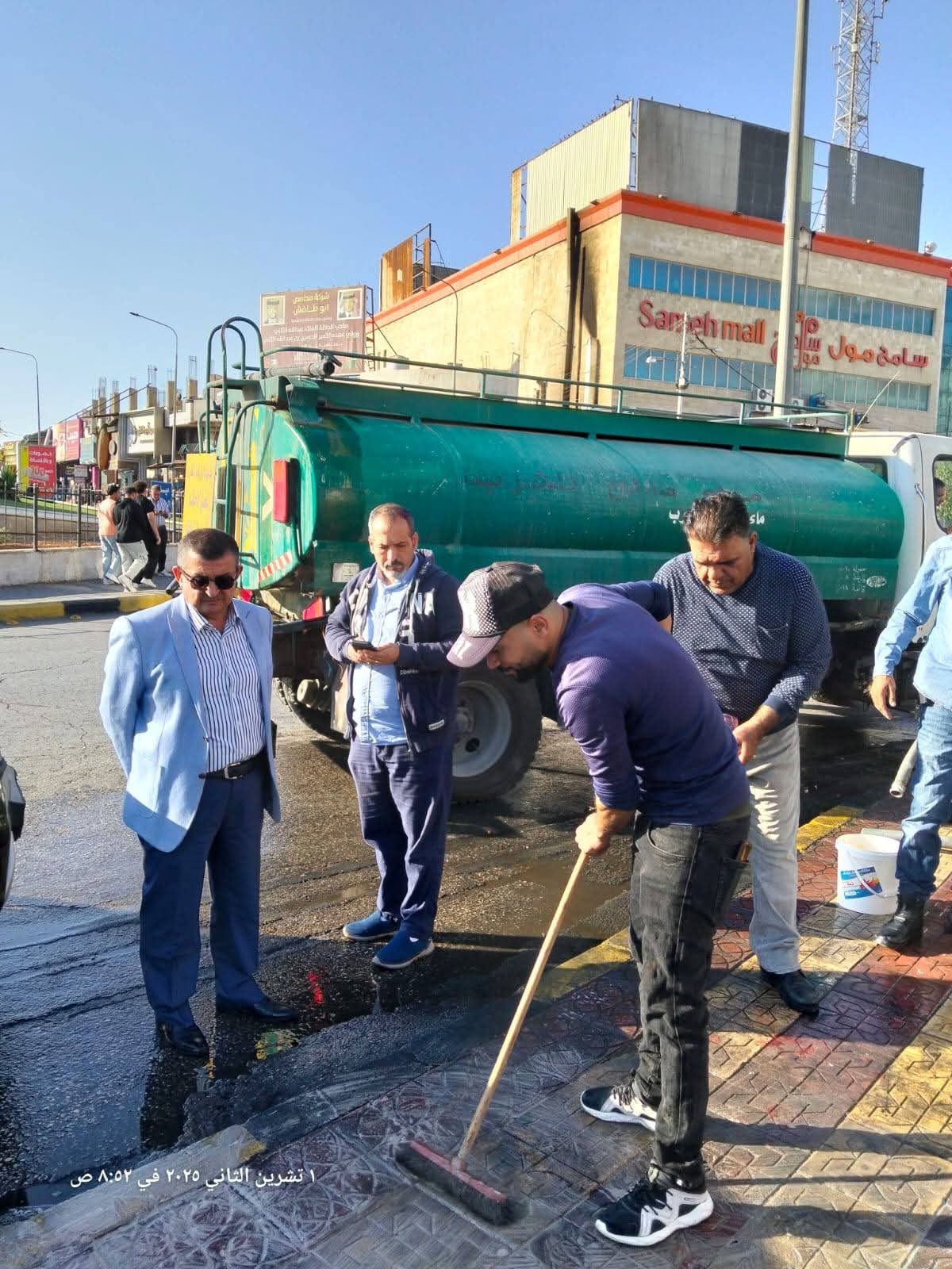 الخشمان يشرف ميدانيًا على حملة نظافة شاملة في دوار الجيش والمناطق المحيطة ...صور