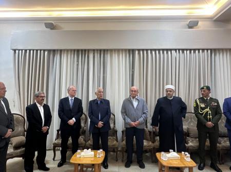 مندوبا عن الملك وولي العهد .. العيسوي يعزي بوفاة شقيق رئيس الوزراء الفلسطيني