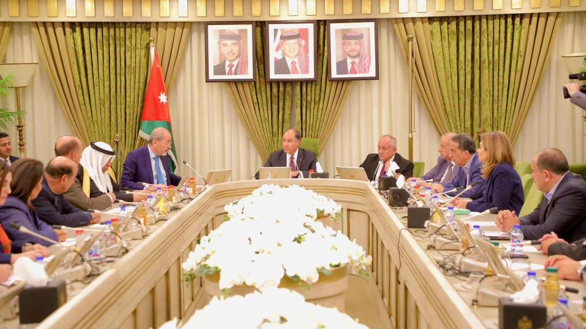 خارجية الأعيان تلتقي وزير الخارجية وشؤون المغتربين