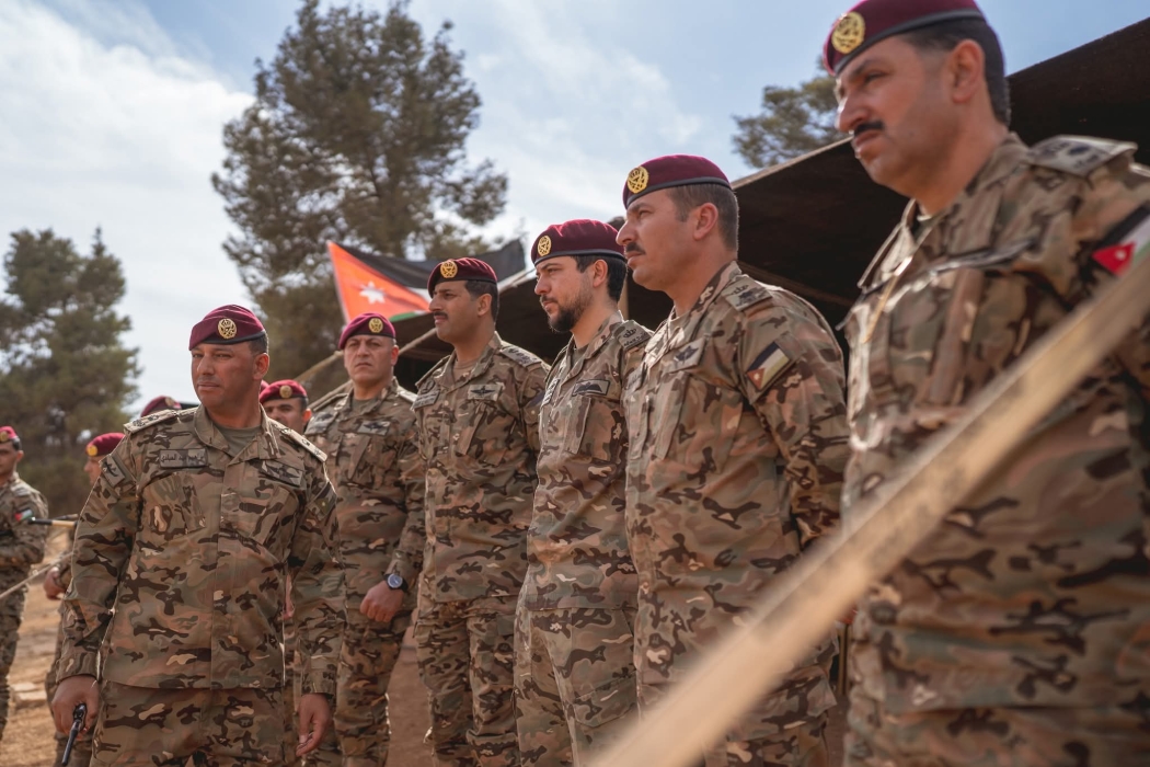 ولي العهد يتابع التمرين النهائي لدورة القوات الخاصة...صور