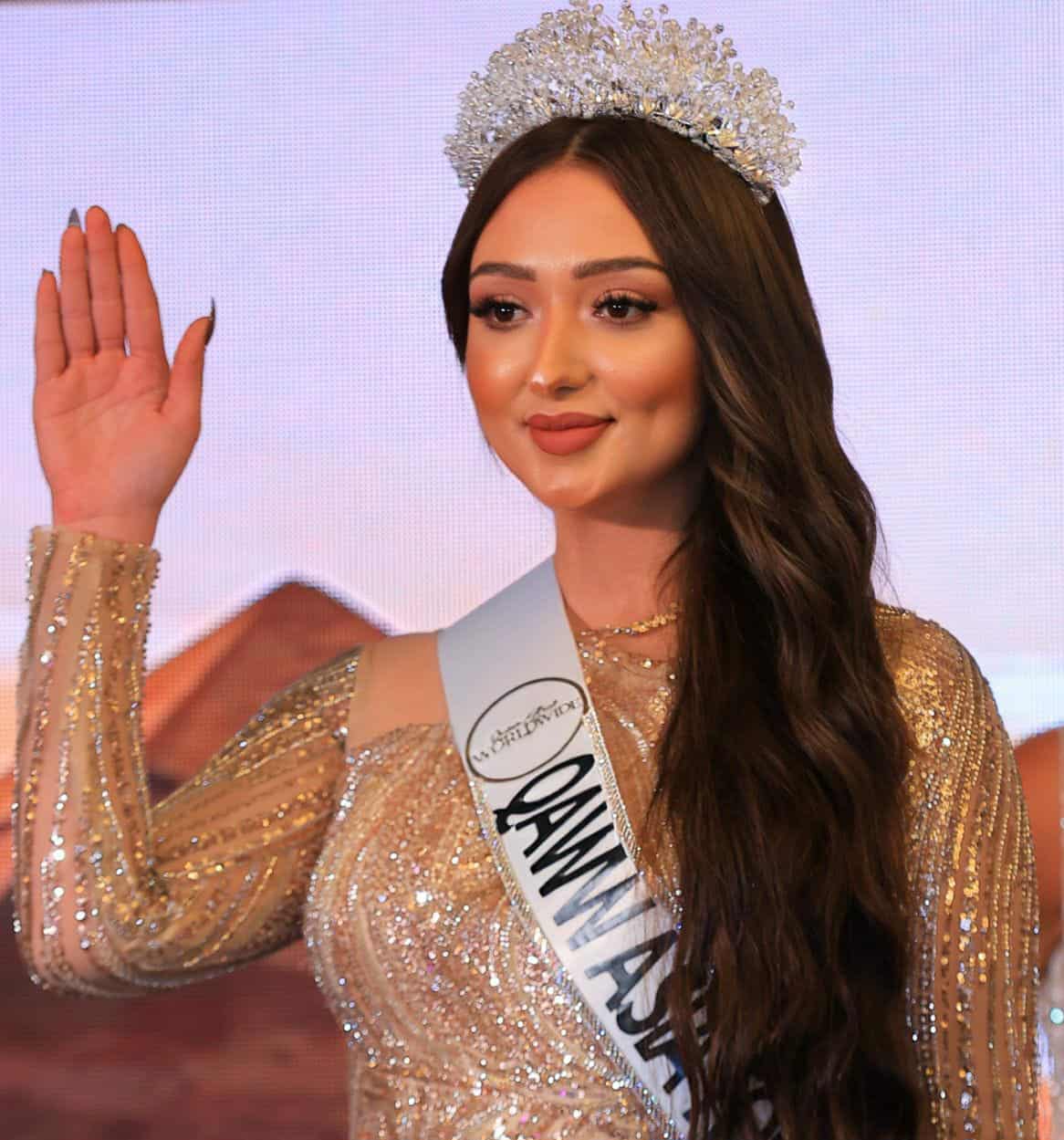 الفلسطينية أميرة عبادي تفوز بلقب الوصيفة الثانية وتدخل قائمة التوب 3 في “ملكة جمال العرب