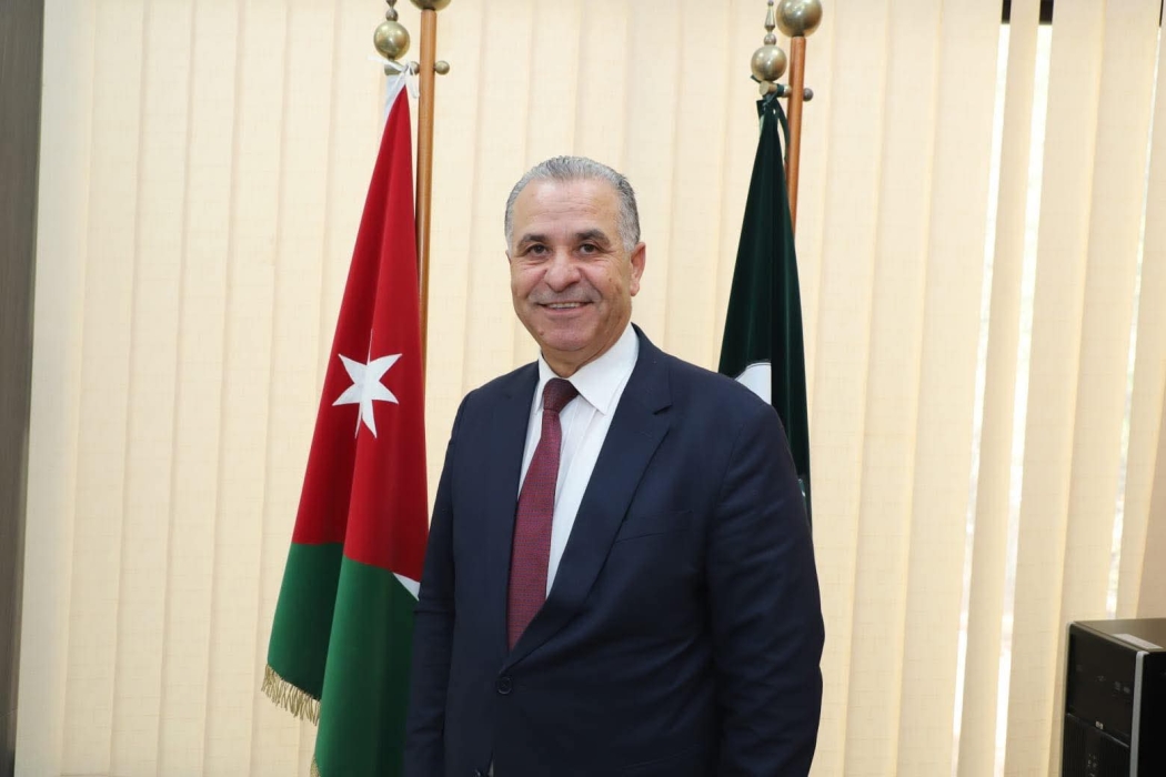 ترقية الدكتور زهير الطاهات إلى رتبة أستاذ (بروفسور) في الصحافة والإعلام بجامعة اليرموك