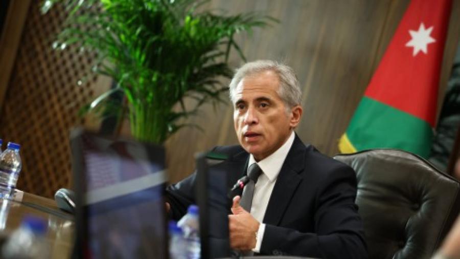 الحكومة تنهي زمن الخدمات مقابل الثقة وتطلق خطة ميدانية لمناقشة الموازنة  تفاصيل