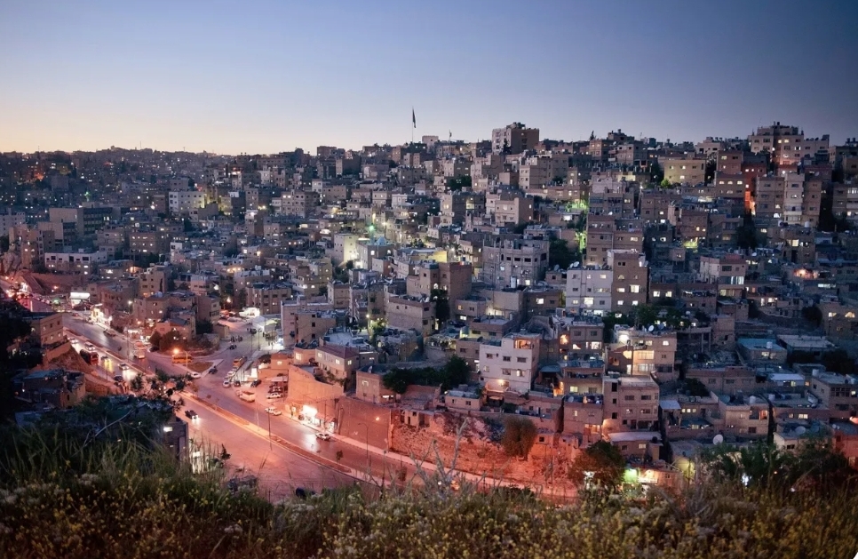 الأجواء في الرياض أبرد من عمان .. لماذا؟