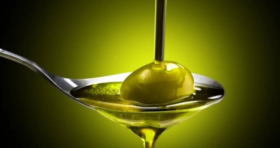 نقيب المعاصر : لا داعي لتهافت الأردنيين على الزيت