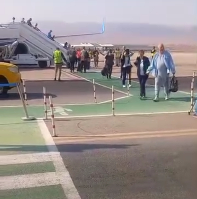 وصول طائرة بولندية  إلى مطار الملك الحسين الدولي تقل 190 سائحًا بعد انقطاع عامين