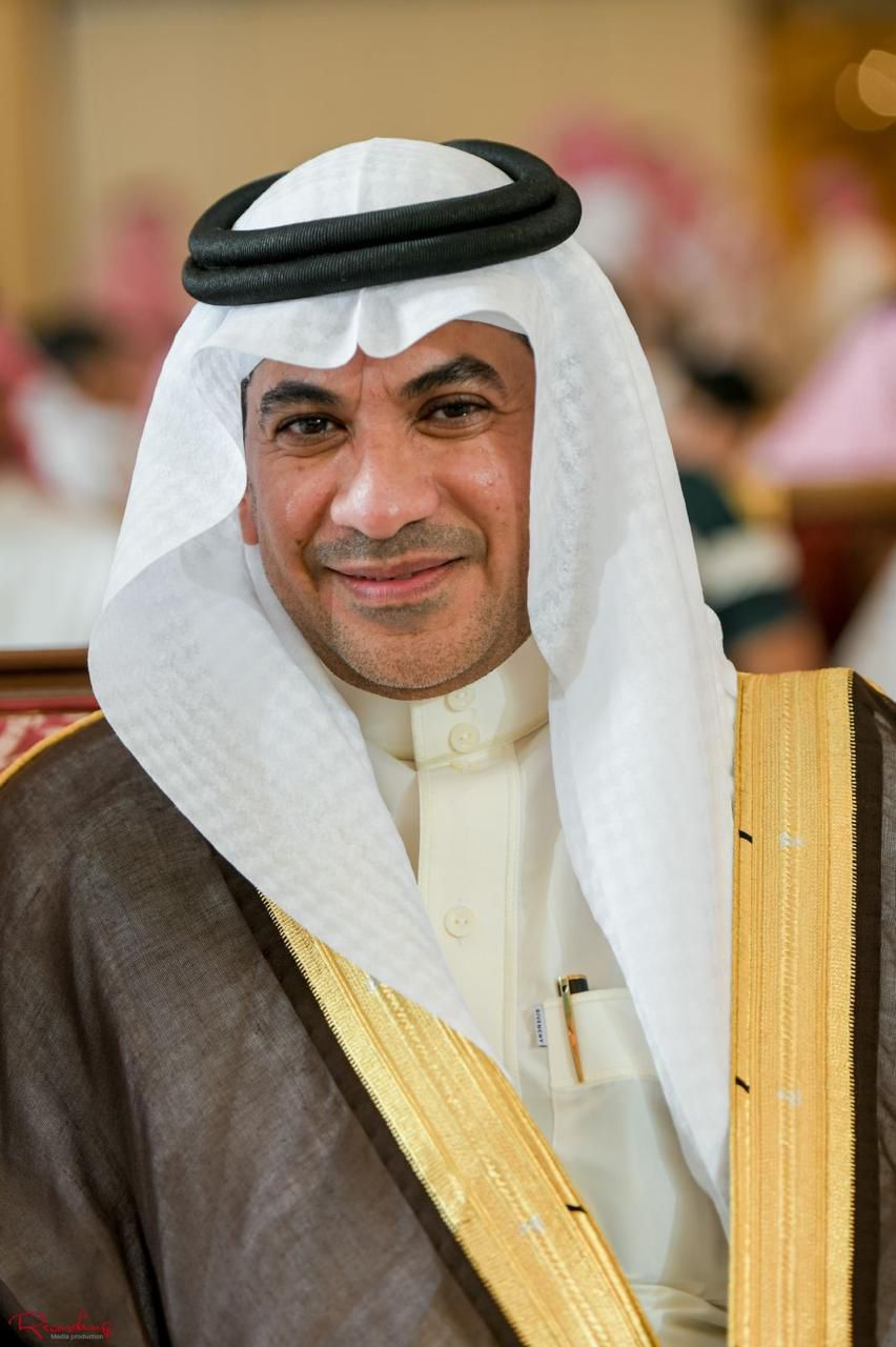 محمود الرتوعي يرفع شكره للقيادة الرشيدة بمناسبة ترقيته للمرتبة الخامسة عشرة بأمانة الشرقية