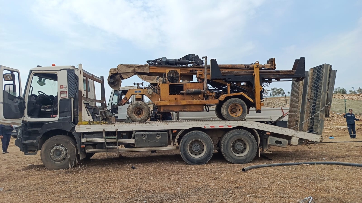 المياه : ضبط حفارة مخالفة في ام الدانير