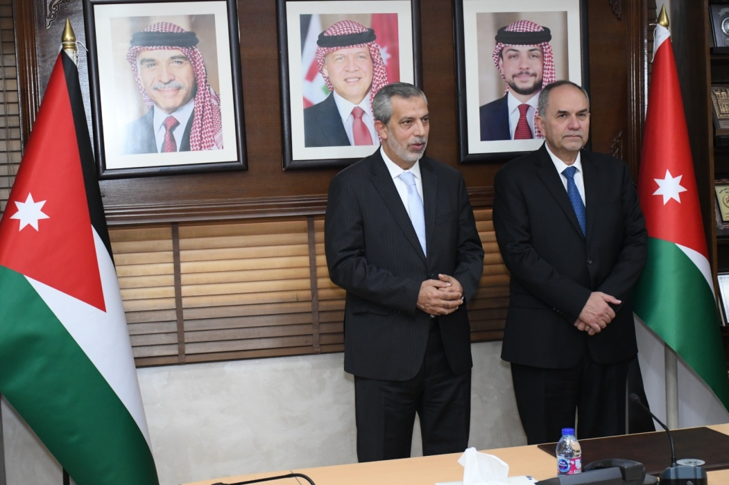 46 محامياً جديداً يؤدي اليمين القانونية أمام وزير العدل