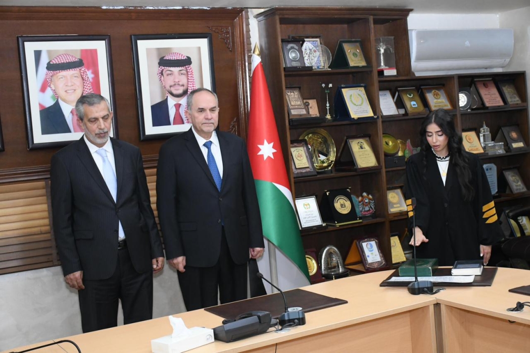 أسرة المجالي تحتفي بحلف اليمين القانونية للأستاذة منار نورس المجالي