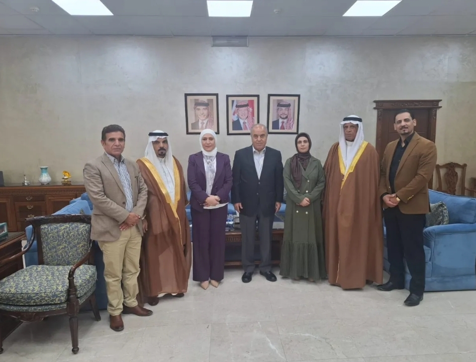 وزير التربية يعد بزيارة ميدانية لمناطق في البادية الشمالية!