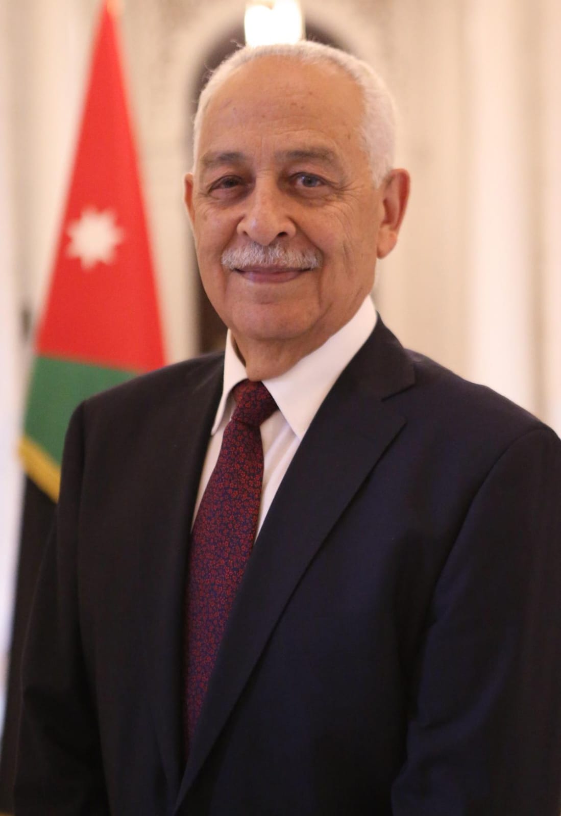 مندوبا عن الملك وولي العهد. العيسوي يقدم واجب العزاء إلى عشيرة أبو تايه