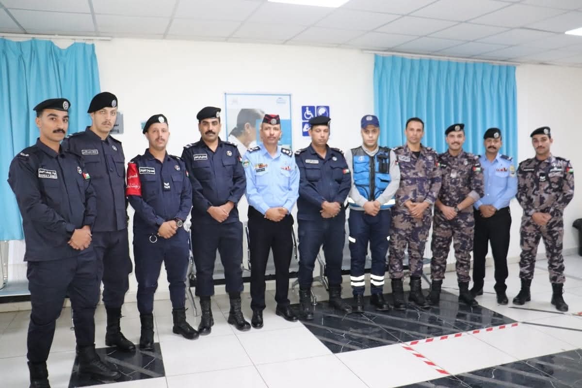 حملات تبرع بالدم تنفذها الشرطة وأمن معان لدعم المرضى...صور