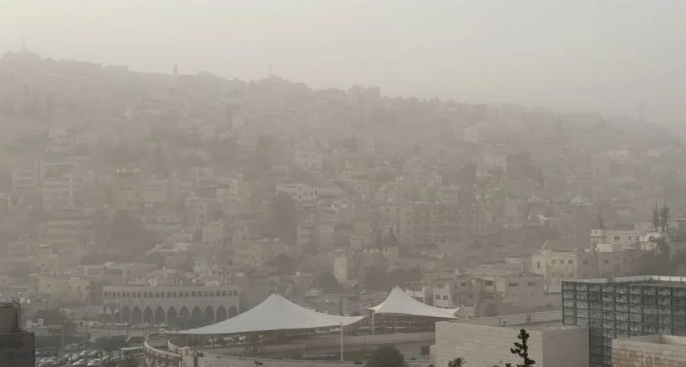 الغبار يسيطر على أجواء عمّان