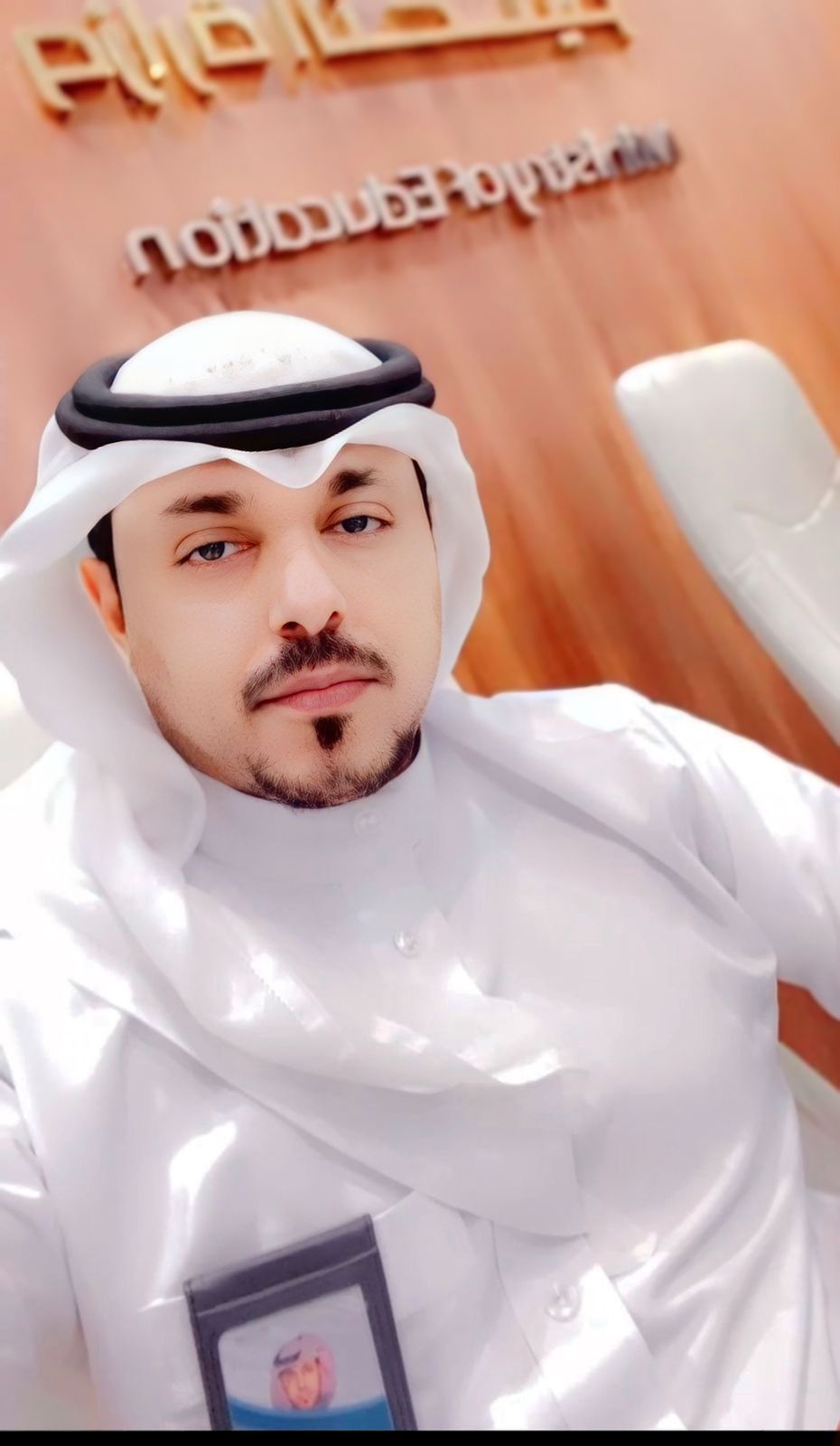 القيسي... أول معلم سعودي ينشر بحثًا علميًا في مجلة العالمية