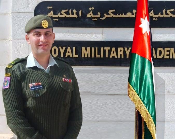 تهنئة للرائد محمد نبيه عضيبات بصدور الإرادة الملكية بترفيع