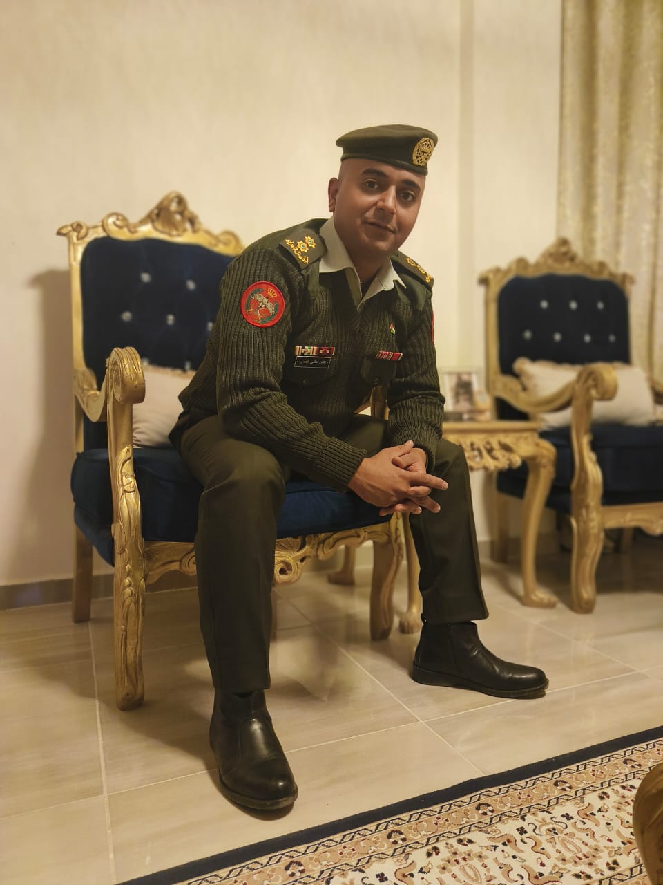 عمر العقاربة يهنئ راكان العقاربة بترفيعه إلى رتبة ملازم أول في القوات المسلحة الأردنية