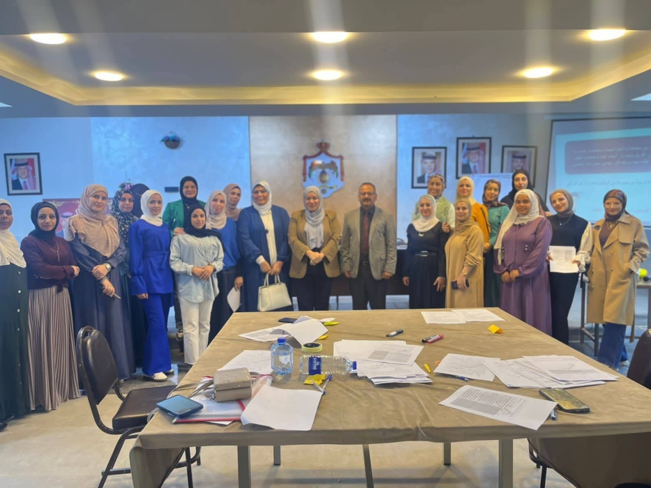 الشطناوي تتابع ورشة برنامج التعليم العلاجي في بني كنانة