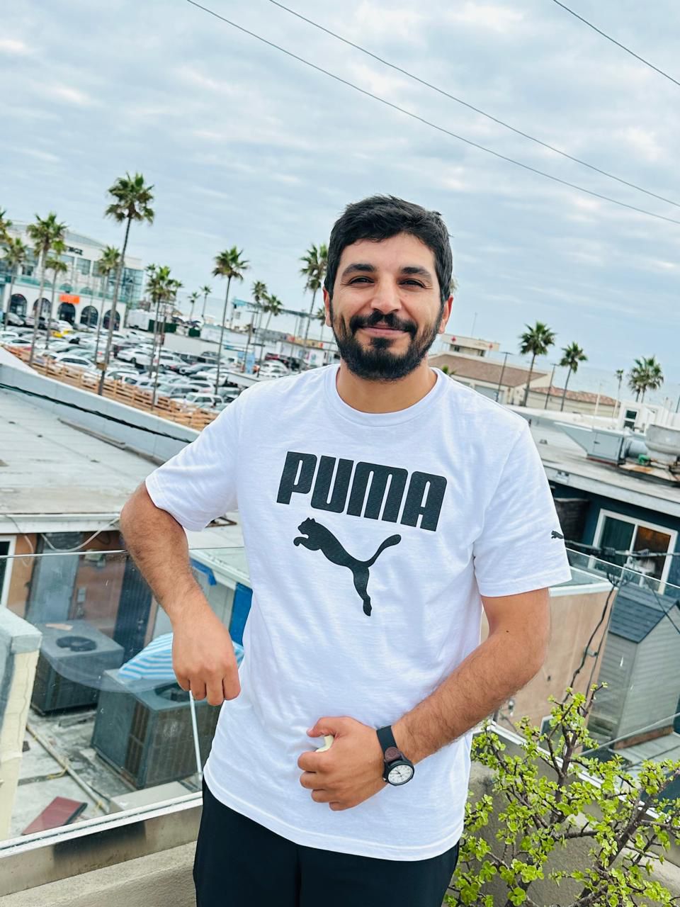 المهندس البدارين يهنئ خاله محمد خلف البدارين بترفيعه إلى رتبة ملازم أول