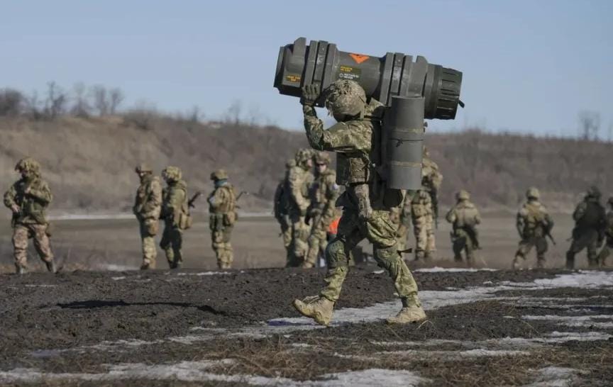 رويترز: واشنطن تطلب من أوكرانيا تقديم تنازلات إقليمية لإنهاء الحرب مع روسيا