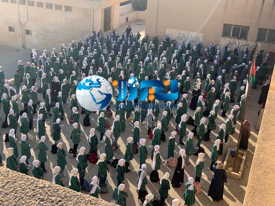 وزارة التربية تدعو إلى الالتزام بالطابور الصباحي وفقراته الوطنية والرياضية