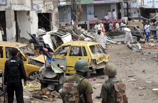 6 قتلى بتفجير في بيشاور الباكستانية