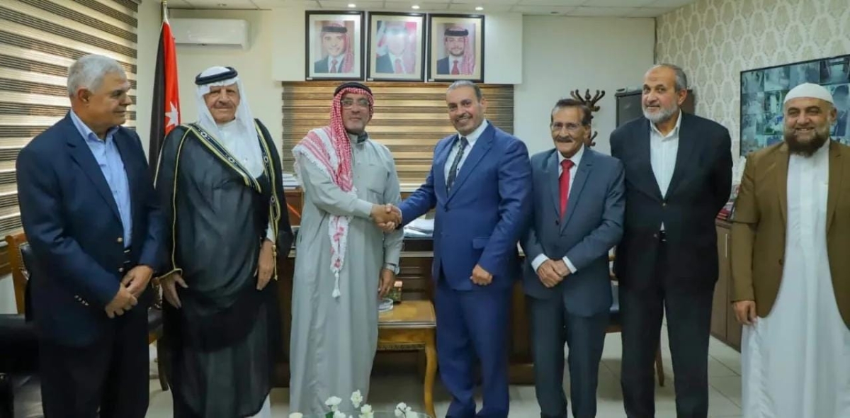 الأوقاف تكرّم موظفا من الرمثا تقديراً ليقظته