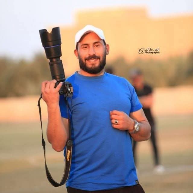 مناف منذر المحمدي… شابٌ من الفلوجة يحوّل شغفه بالتصوير إلى قصة نجاح ملهمة