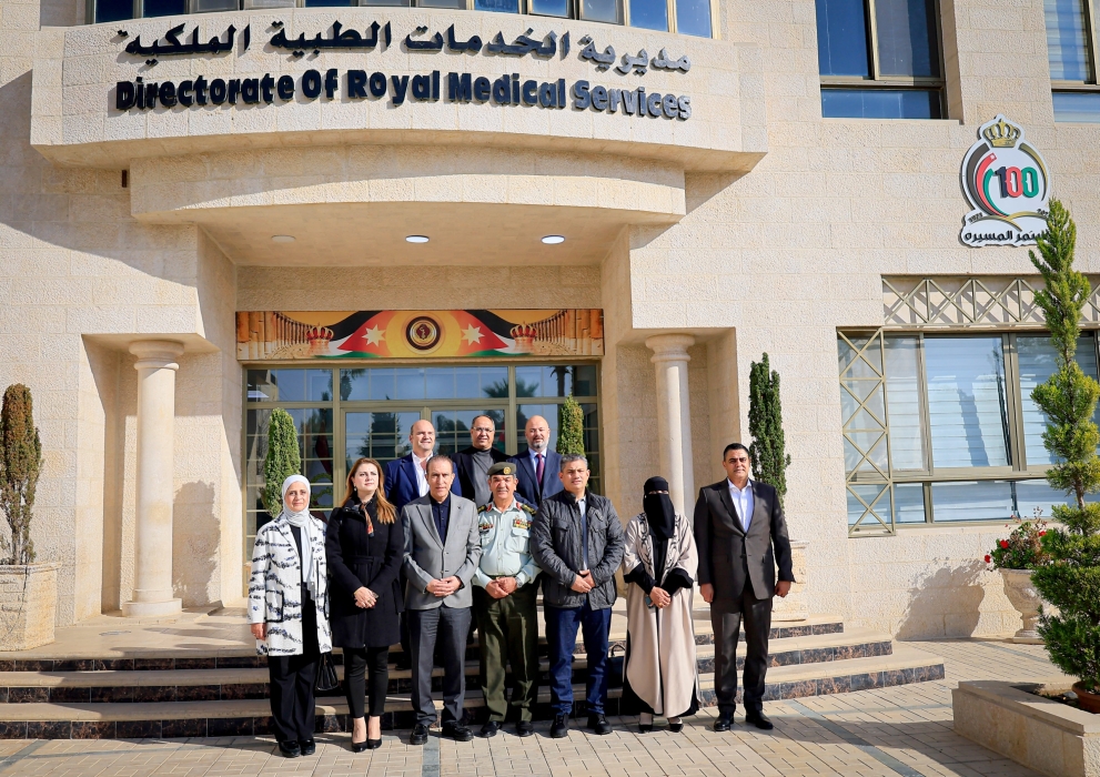 الميثاق الوطني يعود مصابي مداهمة الأجهزة الأمنية للاطمئنان على صحتهم