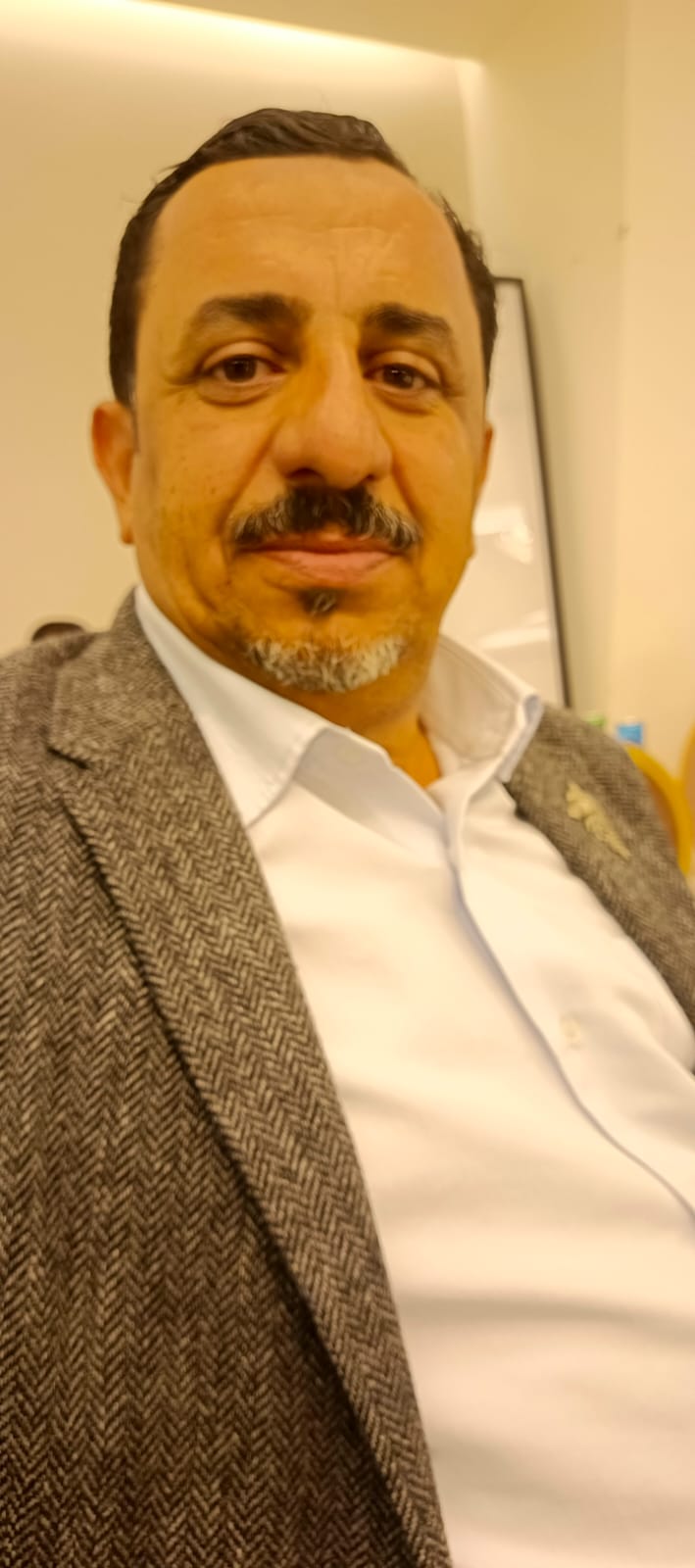 الخضير يرفع أسمى الدعوات بالشفاء للشيخ فيصل الحمود آل الصباح»