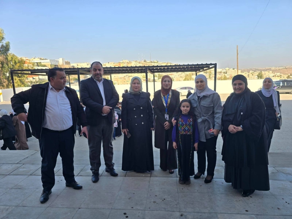 الخريشا تفتتح معرض العلوم والفن والتراث الشعبي وإعادة التدوير في مدرسة زهرة المدائن الأساسية المختلطة.