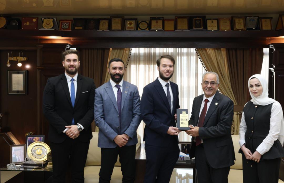 عمّان الأهلية تستقبل وفدًا من السفارة الهنغارية