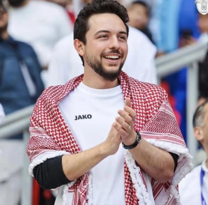 ولي العهد: ذهبية أردنية عالمية ألف مبارك الإنجاز