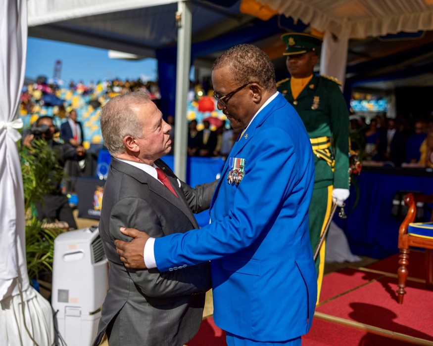 الملك يحضر حفل تنصيب رئيس جمهورية باربادوس...صور