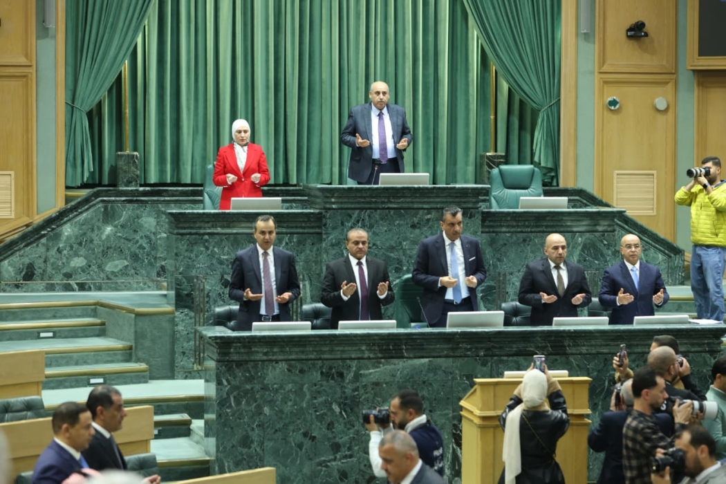 القاضي: يد الغدر الآثمة طالت وصفي التل وهو ثابت المبدأ.. والنواب يقرأون الفاتحة على روحه