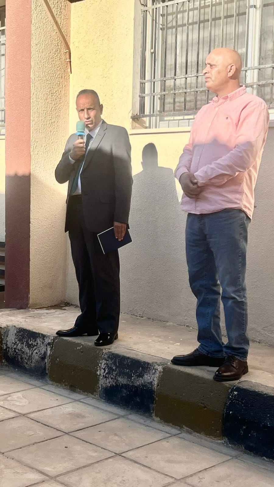 العقيل يتفقد حضور الطلبة في مليح