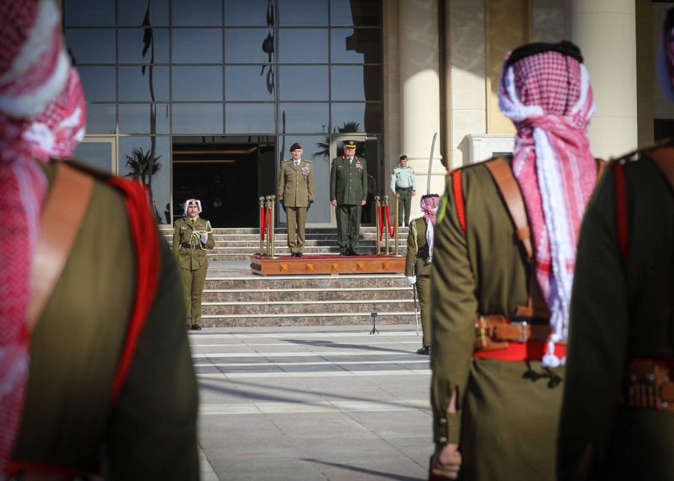 رئيس هيئة الأركان يستقبل نظيره الإيطالي...صور