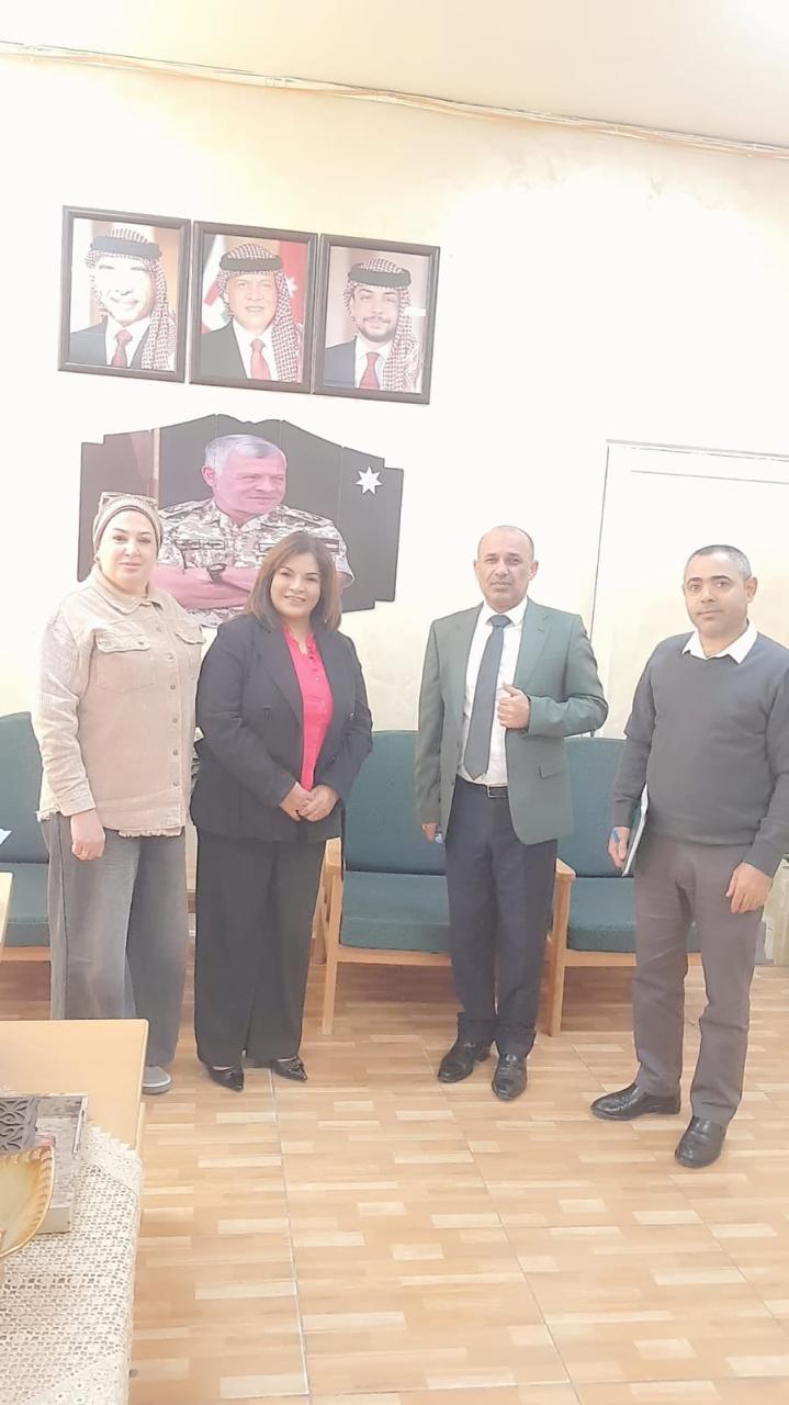 العجارمة تتفقد جاهزية عدد من مراكز قاعات امتحان الثانوية العامة