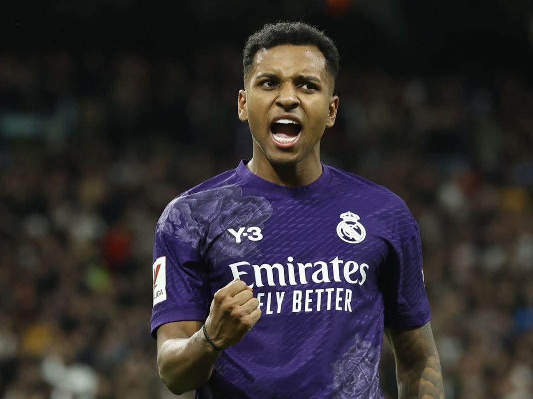 ليفربول بدأ بالتفكير برودريغو لتعويض تراجع محمد صلاح