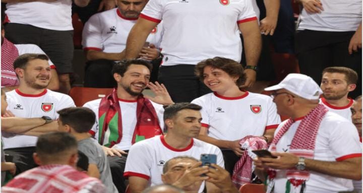 سمو ولي العهد مهنئاً النشامى: بداية قوية وموفقة .. مبارك للأردن