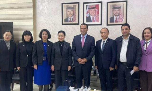 “التربية”: سندرس إدراج اللغة الصينية في عدد من المدارس الحكومية