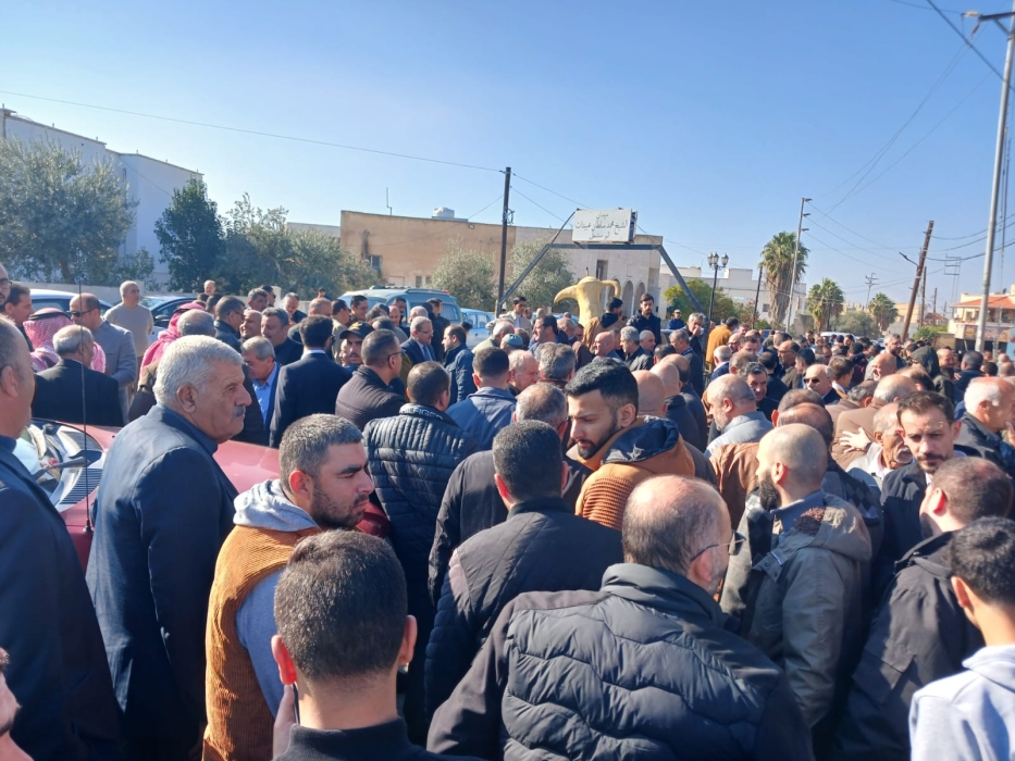 وداع يليق بمكانته… العبيدات يشيّعون أحد أعمدتهم الاجتماعية  الشيخ سيف الدين عبيدات