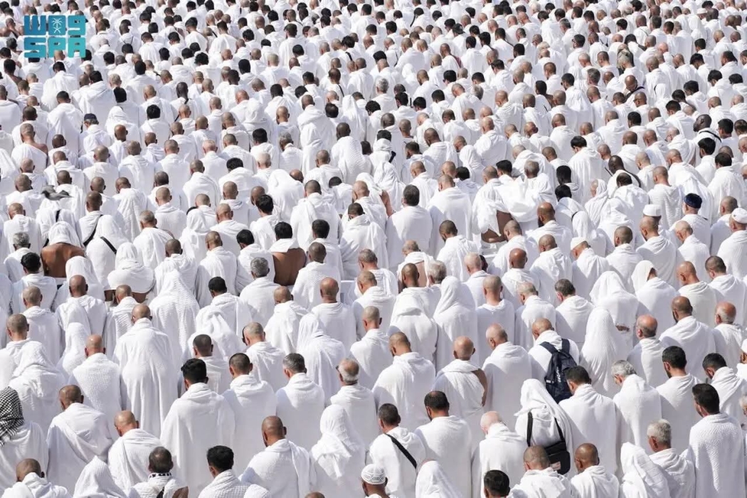 رئاسة الشؤون الدينية تدعو قاصدي الحرمين إلى الالتزام بآداب وفضائل يوم الجمعة