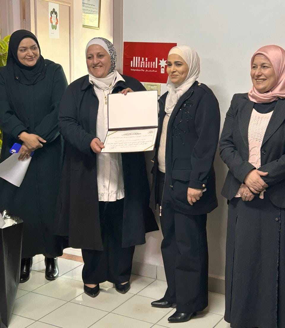 الخريشا تشيد بالدور البارز لقسم الإشراف التربوي في دعم مدارس المديرية