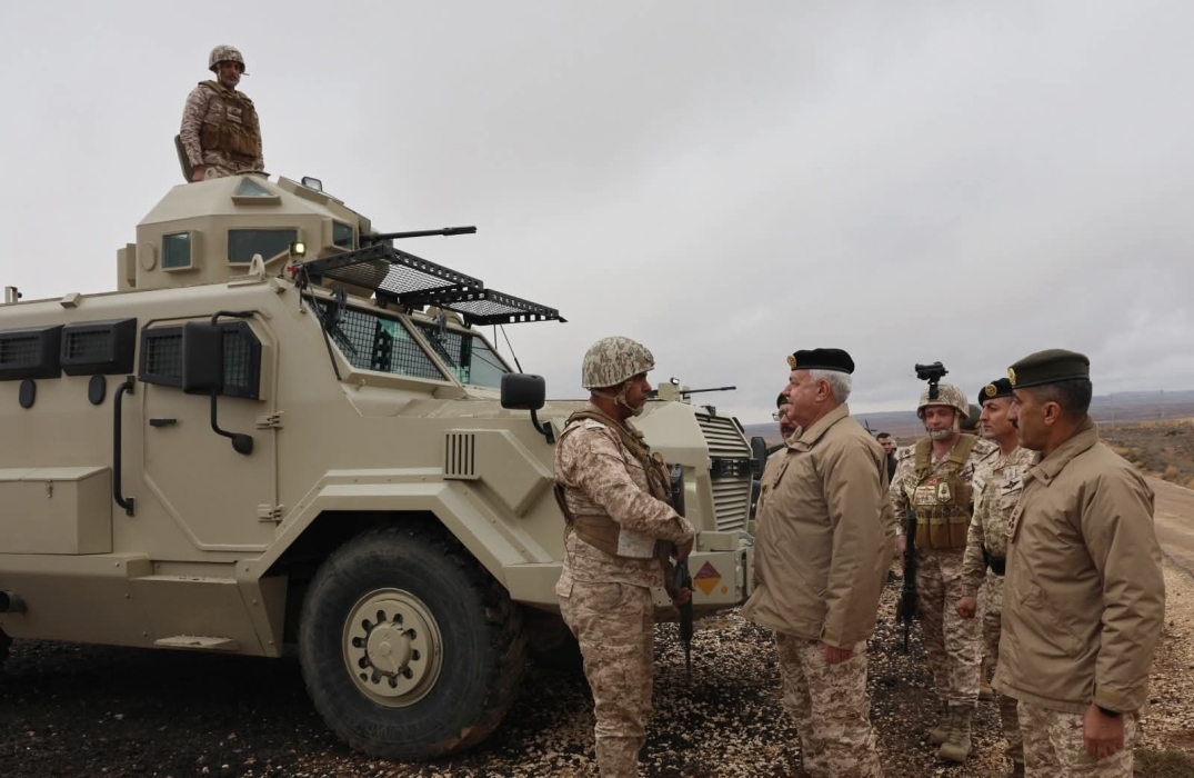 اللواء الركن الحنيطي: إسناد جوي وناري فاعل لحماية الحدود والدفاع عنها