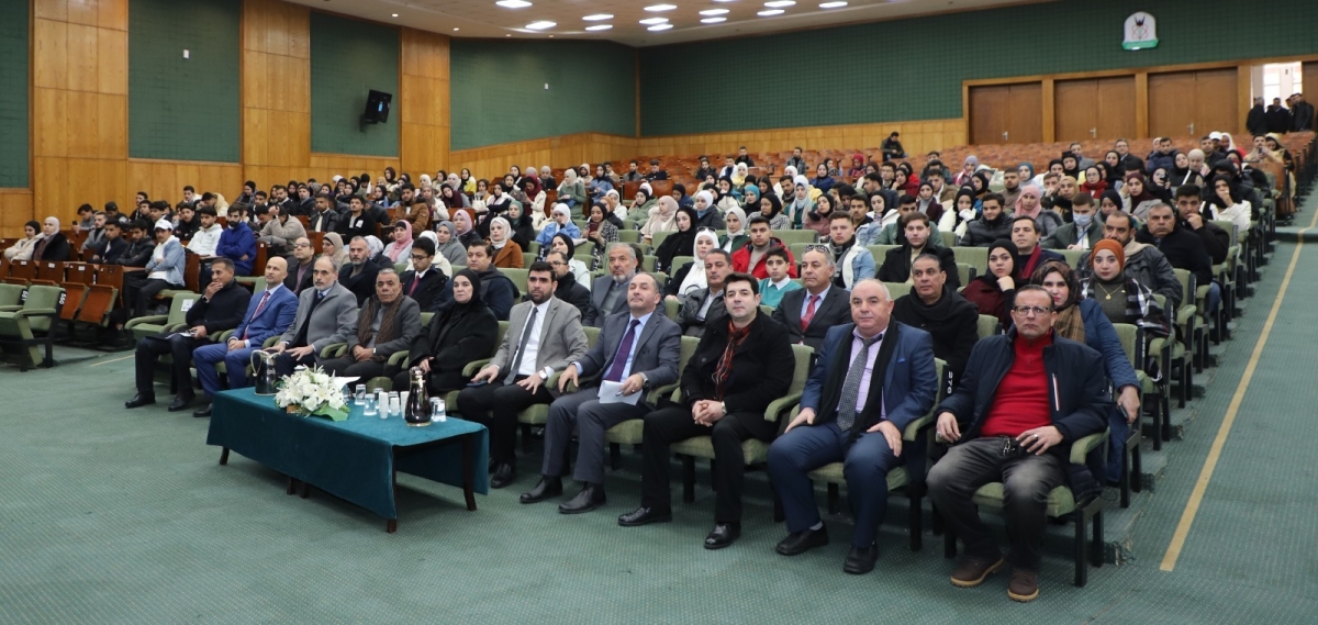 اليرموك تحتفي باليوم العالمي للغة العربية وتنظم معرضًا فنيًا للحرف العربي